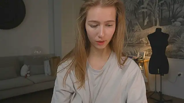 Snapshot of solar_bella chatting on January 4, 2:04 pm solar bella online show from January 4, 2:04 pm