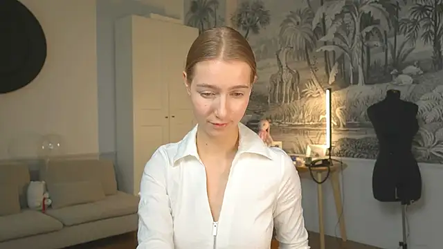 Snapshot of solar_bella chatting on January 13, 1:39 pm solar bella online show from January 13, 1:39 pm