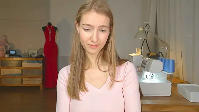 Snapshot of solar_bella chatting on January 18, 4:31 pm solar bella online show from January 18, 4:31 pm