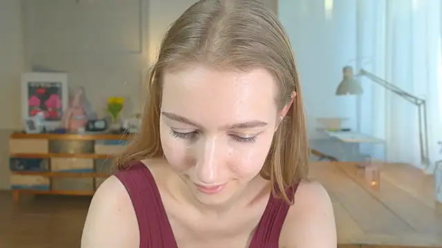 Snapshot of solar_bella chatting on January 31, 2:39 pm solar bella online show from January 31, 2:39 pm