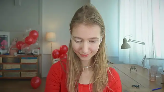 Snapshot of solar_bella chatting on February 14, 12:03 pm solar bella online show from February 14, 12:03 pm