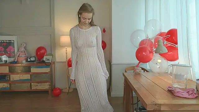 Snapshot of solar_bella chatting on February 17, 12:48 pm solar bella online show from February 17, 12:48 pm