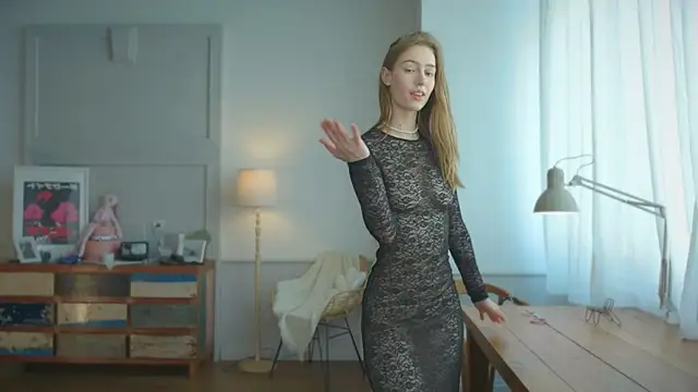 Snapshot of solar_bella chatting on March 15, 10:46 am solar bella online show from March 15, 10:46 am