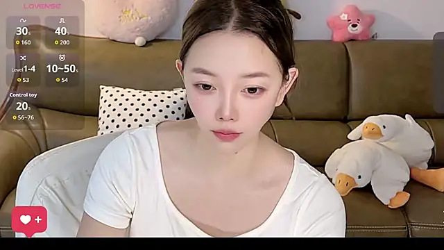 Snapshot of Yilin1999 chatting on July 21, 8:38 am Yilin1999 online show from July 21, 8:38 am