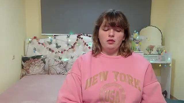 Snapshot of StaceyLex chatting on April 13, 5:46 am StaceyLex online show from April 13, 5:46 am