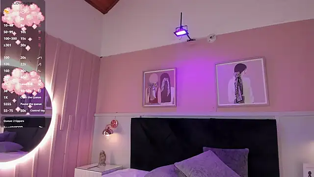 Snapshot of elodie_walker chatting on March 25, 12:11 pm elodie walker online show from March 25, 12:11 pm