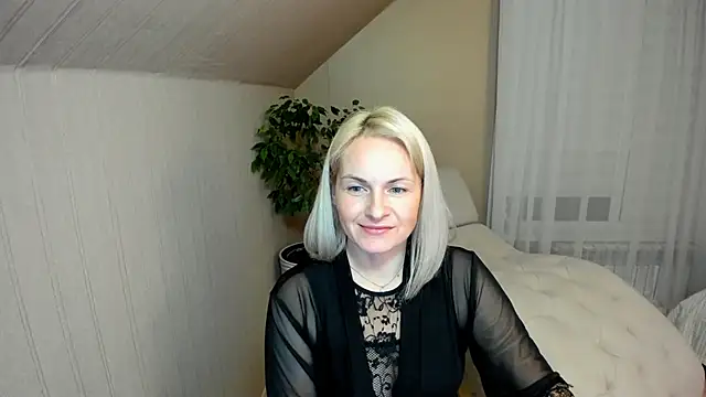 Snapshot of Alicee_Gracee chatting on December 13, 4:05 pm Alicee Gracee online show from December 13, 4:05 pm