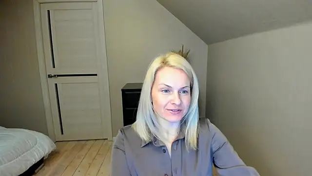 Snapshot of Alicee_Gracee chatting on February 16, 6:54 pm Alicee Gracee online show from February 16, 6:54 pm