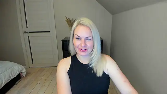 Snapshot of Alicee_Gracee chatting on October 11, 7:23 pm Alicee Gracee online show from October 11, 7:23 pm