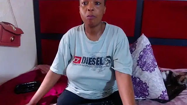 Snapshot of MaximTease24 chatting on December 14, 10:31 am MaximTease24 online show from December 14, 10:31 am