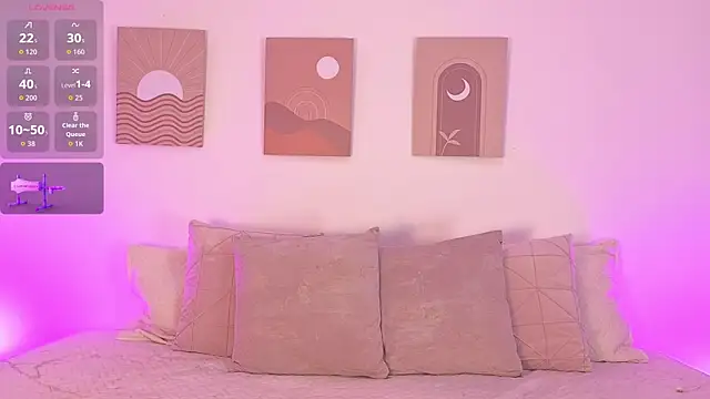 Snapshot of Mia_Heartt chatting on January 8, 6:10 pm Mia Heartt online show from January 8, 6:10 pm