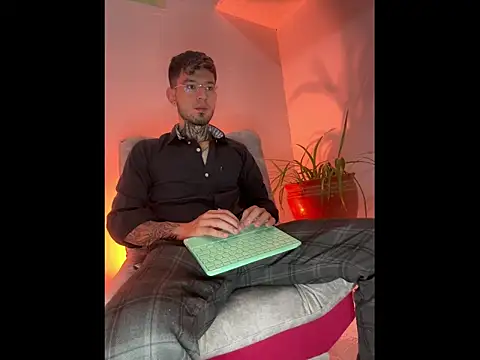 Anthony-Martin online show from November 4, 1:21 pm