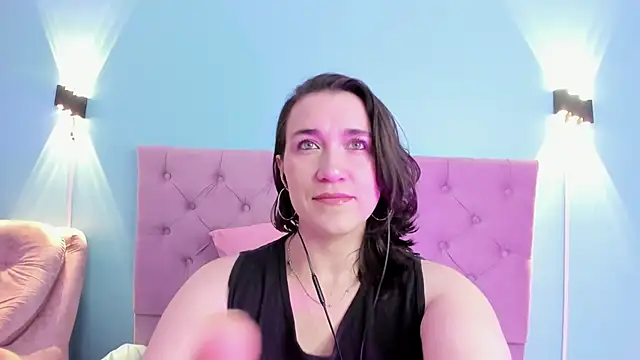 kyoakane online show from December 4, 9:46 pm