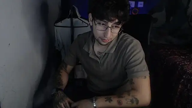 Dereck Dickson online show from December 4, 11:02 pm