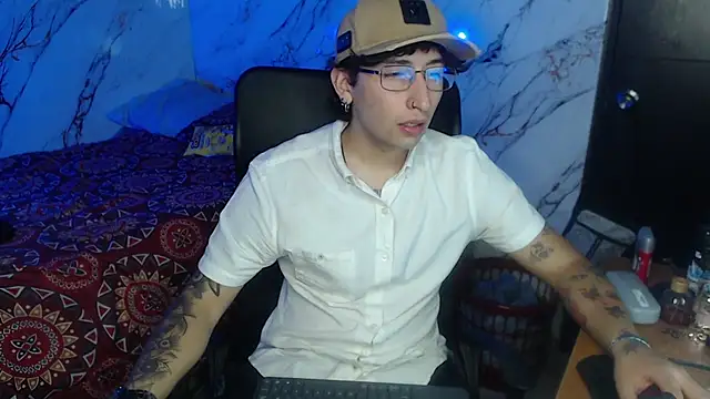 Dereck Dickson online show from January 17, 11:52 pm