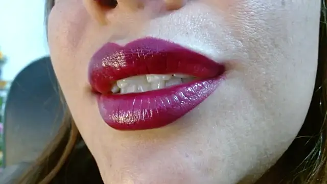 Snapshot of miss_evoleth2 chatting on February 18, 3:52 pm miss evoleth2 online show from February 18, 3:52 pm