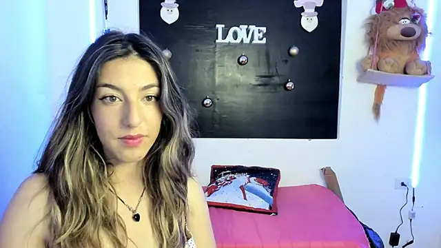 queen-natty online show from December 9, 2:56 am