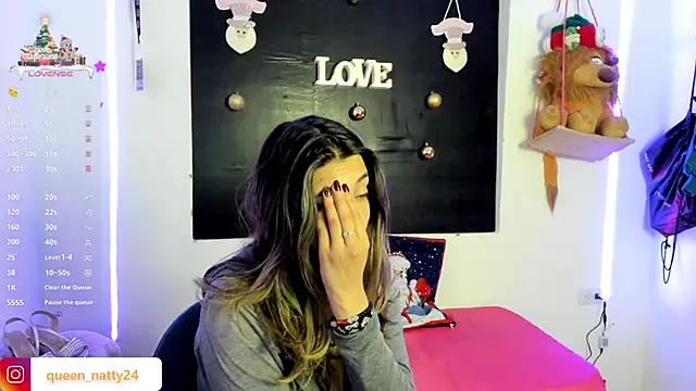 queen-natty online show from December 19, 6:45 am