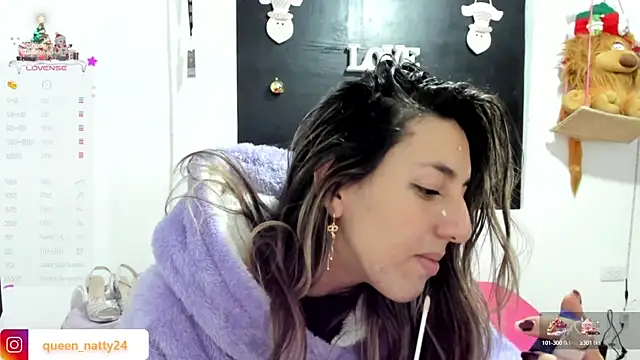 queen-natty online show from December 28, 3:47 am