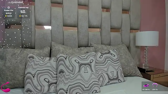 nicole fisherr online show from November 16, 5:13 am