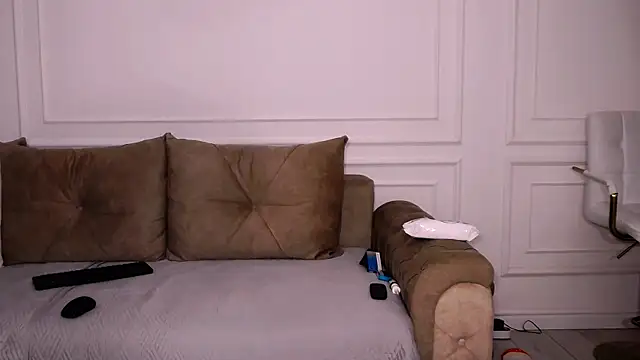 Snapshot of UrsuKing chatting on January 21, 7:28 pm UrsuKing online show from January 21, 7:28 pm