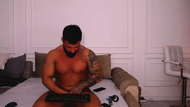 Snapshot of UrsuKing chatting on January 25, 9:35 pm UrsuKing online show from January 25, 9:35 pm