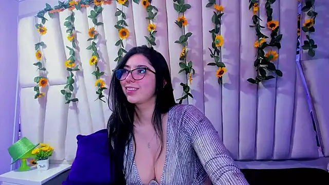 Lucy Anall  online show from March 21, 11:56 pm