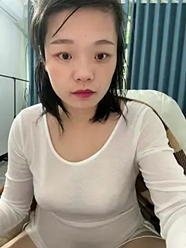 Snapshot of Bella0815 chatting on December 26, 2:33 am Bella0815 online show from December 26, 2:33 am