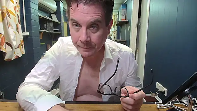 tilobinder online show from January 18, 3:16 pm