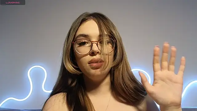 Snapshot of CutiePie3 chatting on March 18, 12:27 am CutiePie3 online show from March 18, 12:27 am