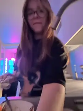 Snapshot of CutiePie3 chatting on September 14, 5:23 pm CutiePie3 online show from September 14, 5:23 pm