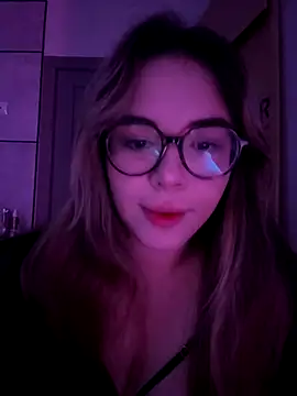 Snapshot of CutiePie3 chatting on October 3, 8:39 pm CutiePie3 online show from October 3, 8:39 pm