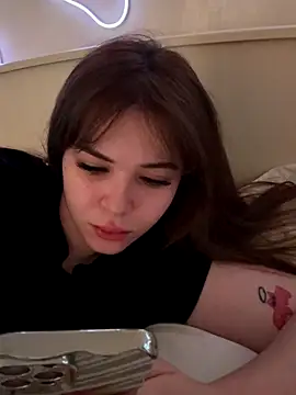 Snapshot of CutiePie3 chatting on November 29, 7:33 am CutiePie3 online show from November 29, 7:33 am