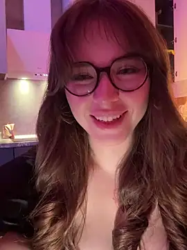 Snapshot of CutiePie3 chatting on December 17, 7:53 pm CutiePie3 online show from December 17, 7:53 pm