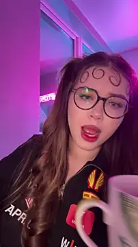 Snapshot of CutiePie3 chatting on February 16, 8:05 pm CutiePie3 online show from February 16, 8:05 pm