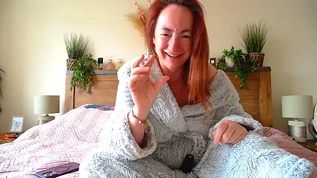 LouiseTswing online show from March 24, 10:53 am