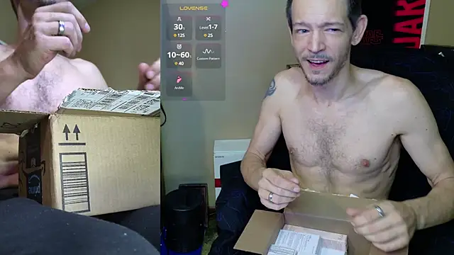 Snapshot of MasterForgedRayy chatting on December 20, 1:22 pm MasterForgedRayy online show from December 20, 1:22 pm