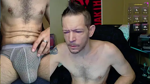 Snapshot of MasterForgedRayy chatting on January 16, 11:04 am MasterForgedRayy online show from January 16, 11:04 am