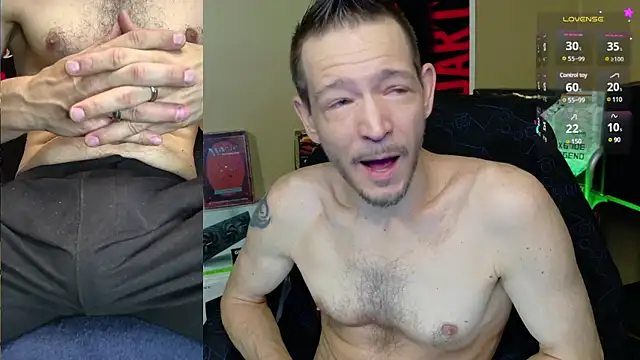 Snapshot of MasterForgedRayy chatting on January 19, 8:50 am MasterForgedRayy online show from January 19, 8:50 am