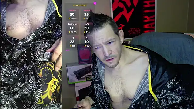 Snapshot of MasterForgedRayy chatting on January 28, 6:38 am MasterForgedRayy online show from January 28, 6:38 am