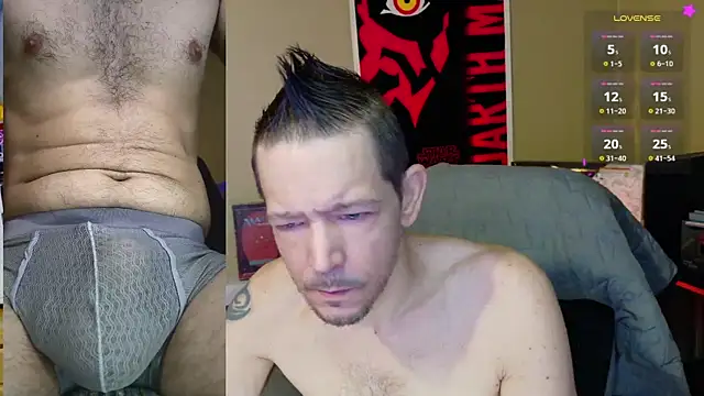 Snapshot of MasterForgedRayy chatting on January 29, 7:04 am MasterForgedRayy online show from January 29, 7:04 am