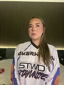 mayakitsune69 online show from March 1, 9:44 am