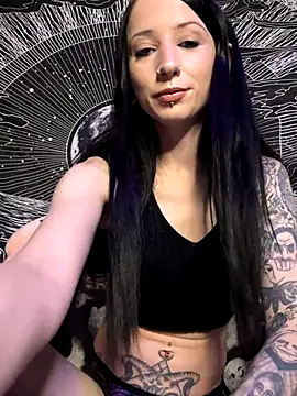 MissMidnightUK online show from December 14, 10:25 pm