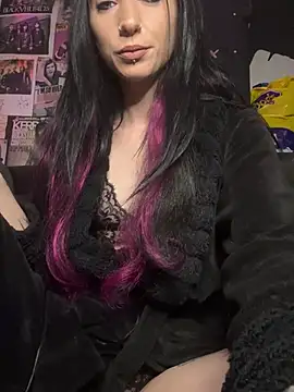 MissMidnightUK online show from March 28, 12:10 am