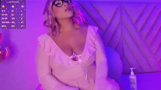 SussieRogers online show from September 20, 1:01 pm