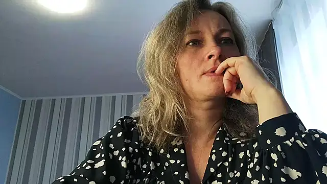 EdithManning online show from February 27, 6:35 am