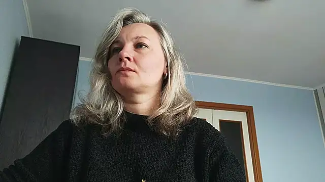 Snapshot of EdithManning chatting on April 26, 6:33 am EdithManning online show from April 26, 6:33 am