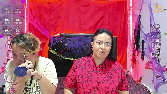 Snapshot of katieeandsharonn chatting on October 24, 1:51 pm katieeandsharonn online show from October 24, 1:51 pm