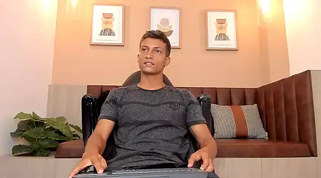 wolf james123 online show from February 14, 2:23 pm