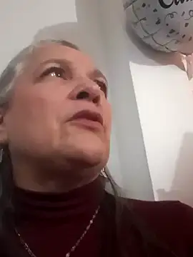 miisevvie  online show from November 29, 6:49 am